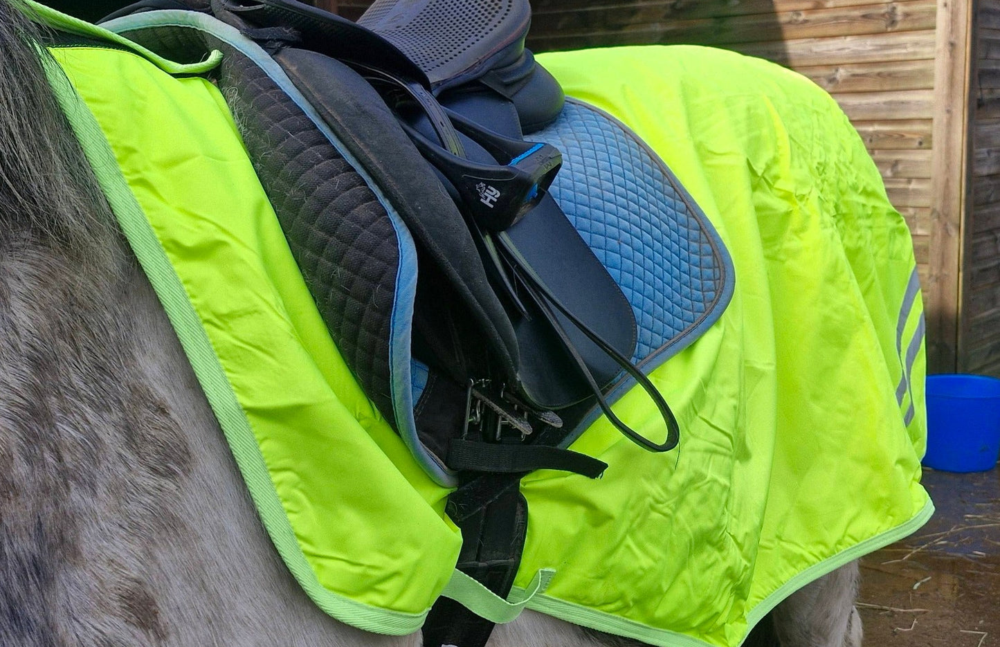 Medway Waterproof Hi Viz Exercise Sheet