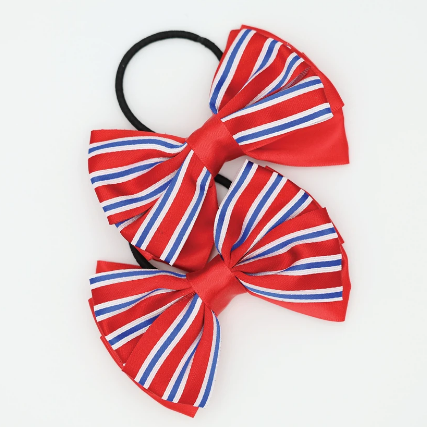 Equetech luxury layered regent showing hair bow ribbons